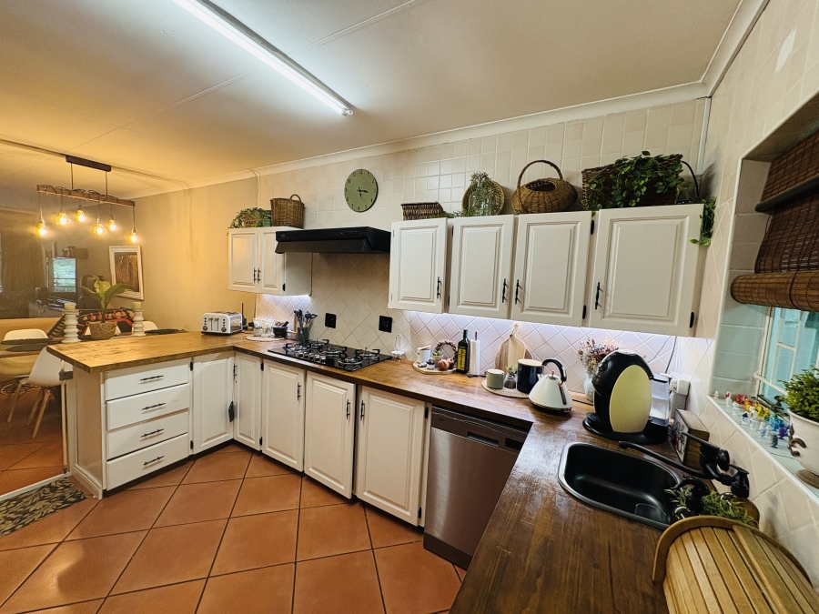 3 Bedroom Property for Sale in Ifafi North West